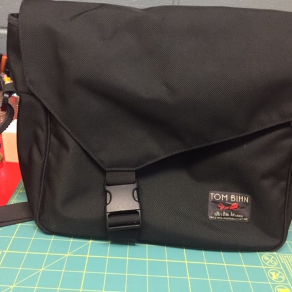 Black Tom Bihn Maker Bag